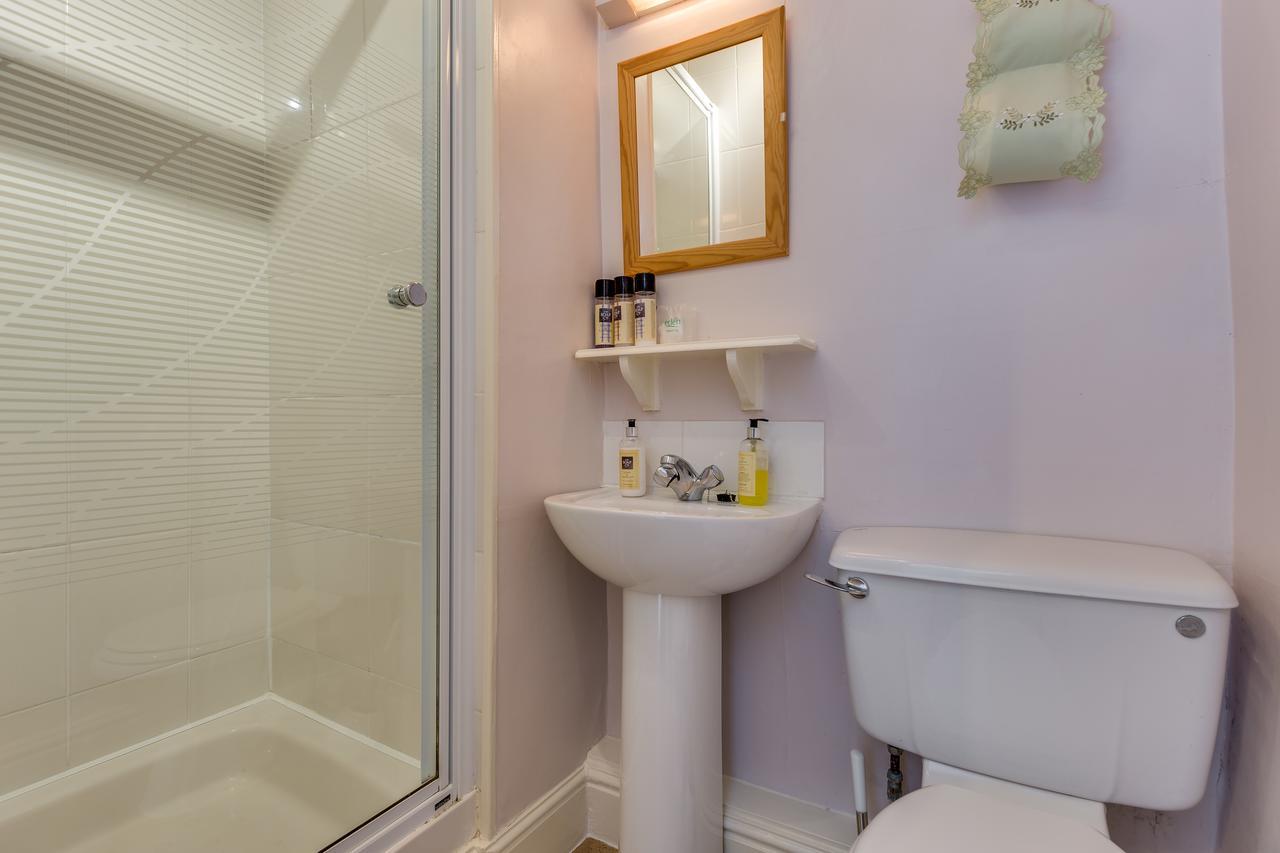 Bed and Breakfast Ashleigh House à Windermere Extérieur photo